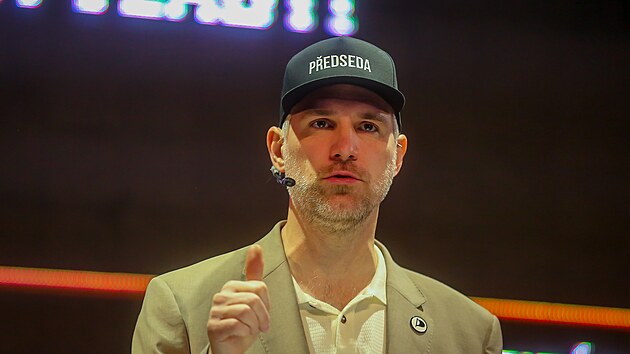 V Prachatic�ch se v sobotu konalo celost�tn� f�rum Pir�t�, kde si strana jako p�edsedu znovu zvolila Zde�ka H�iba. (17. ledna 2026)