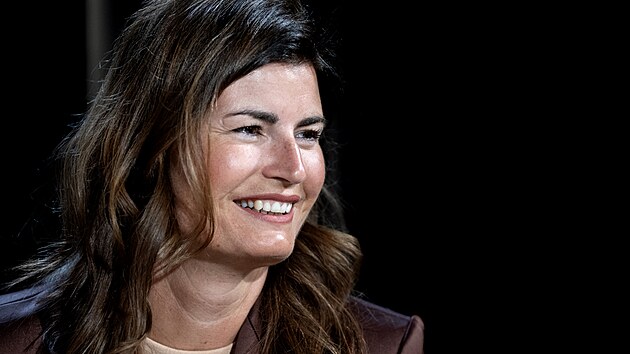 NA KAFI: U��t si pochvalu n�s nikdo nenau�il, m�n� Veronika �amonilov�