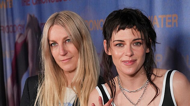 Dylan Meyerov� a Kristen Stewartov� v Los Angeles (8. ledna 2026)