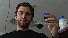 Ä�ešt�­ vÄ�dci vyvinuli ekologický a levný způsob výroby peroxidu vod�­ku