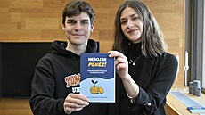 Studenti zl�­nsk�© univerzity napsali knihu pro mlad�© Neboj se penÄ�z!