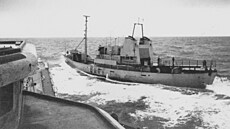 Tres�í války. �lun islandské pob�e�ní strá�e Thor nají�dí na britský lehký...