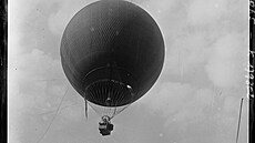 Vzlet Ravaineova balonu p�i presti�ním závodu Gordon-Bennett 6. srpna 1922 v...