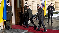 Ukrajinský prezident Volodymyr Zelenskyj p�ijal v Kyjev� �eského prezidenta...