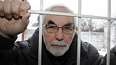 Disident a chartista Franti�ek Derfler se vymezil proti policejní brutalit� p�i...