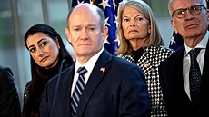 Americká delegace slo�ená ze senátor� a �len� Sn�movny reprezentant� v Kodani....