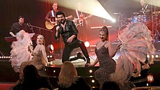 Jakub Machulda jako Elvis b�hem show Elvis live v Royal theatre v Praze