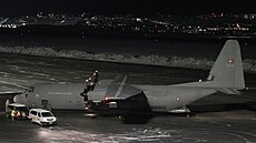 Dánský letoun s vojenským personálem p�istál v grónském Nuuku. (15. ledna 2026)