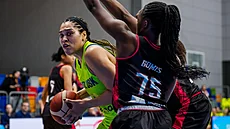 Brionna Jonesová z USK Praha b�hem utkání Euroligy s Flammes Carolo.