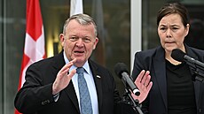 Dánský ministr zahrani�í Lars Lökke Rasmussen a jeho grónská kolegyn� Vivian...