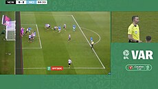 Ofsajdová situace z utkání mezi Newcastlem a Manchesterem City z anglického...