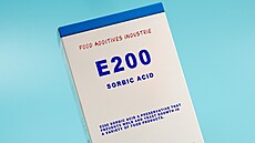 Kyselina sorbová. I ta byla mezi sedmnácti konzervanty, které studie...