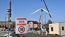 Stavba v�trné elektrárny v Doksanech na Litom��icku (19. ledna 2026)