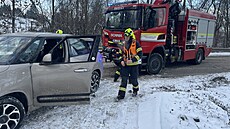 Hasi�i p�i nehod� na Prost�jovsku vyu�ili technický automobil s výkonným...
