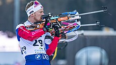Vít�zslav Hornig na st�elnici b�hem stíhacího závodu v Ruhpoldingu