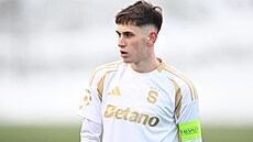 Úto�ník Matyá� Vojta p�i své premié�e ve spar�anském dresu