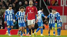 Fotbalisté Brightonu na pozadí slaví gól v utkání FA Cupu proti Manchesteru...