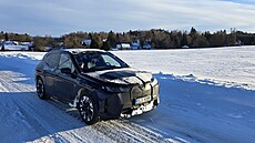 Na sn�hu i v lese. BMW iX ukazuje sílu elektrického xDrivu. Pohon v�ech kol...