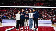 Univerzitní �enský hokej v USA je pro �adu hrá�ek p�ímou cestou na olympijské...