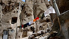Íránská vesnice Kandovan je p�íkladem um�lých skalních obydlí, která jsou...