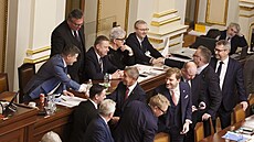 Premiér Andrej Babi� poté, co jeho vláda dostala d�v�ru Sn�movny (15. ledna...