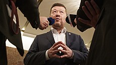 Sch�ze Poslanecké sn�movny. Vyslovení d�v�ry vlád�. Na snímku Tomio Okamura...