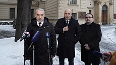 Briefing �eskomoravské konfederace odborových svaz� (�MKOS). Na snímku vlevo...