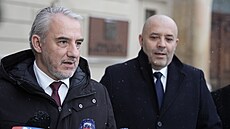 Briefing �eskomoravské konfederace odborových svaz� (�MKOS). Na snímku vlevo...