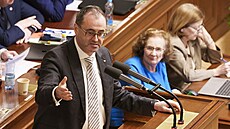 Sch�ze Poslanecké sn�movny. Boris ��astný, ministr pro sport, prevenci a...