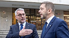 Ministerstvo vnitra. Zleva Lubomír Metnar (ANO) a Vít Raku�an (Starostové).