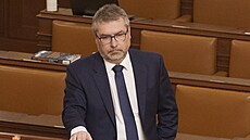 Sch�ze Poslanecké sn�movny. Vyslovení d�v�ry vlád�. Na snímku Martin �ebestyán...