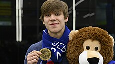 Georgii Reshtenko po p�íletu z mistrovství Evropy v Sheffieldu.