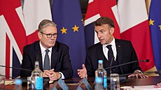 Britský premiér Keir Starmer a francouzský prezident Emmanuel Macron podepsali...