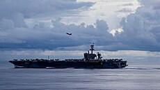 Americká letadlová lo� USS Abraham Lincoln (9. srpna 2024)