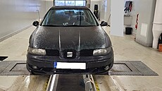 Policisté zastavili v Jind�ichov� Hradci auto, které na silnice nepat�í. Na...