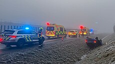 Silnice I/11 byla kv�li náledí uzav�ena (18. ledna 2026)