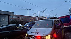 Na pra�ském Smíchov� zasahovaly u dopravní nehody slo�ky IZS. (15. ledna 2026)