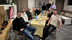 Ligový tým basketbalové Slunety Ústí nad Labem se se�el na ve�e�i u generálního...