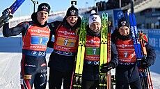 Norská �tafeta slaví vít�zství v Oberhofu.