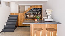 Z bývalé masny v p�ízemí je zajímavá malá kuchy�. Poda�ilo se zachovat i...