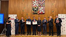 Vladimíra Kutschková, Jan �t�pánek a Ivan Hor�ák s cenami pro nejlep�í...