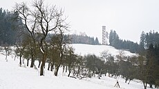 Zimní po�así ovládlo krajinu na Vala�sku. Pohled do okolí rozhledny Vartovna na...
