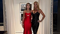 P�ítelkyn� Tigera Woodse Vanessa Trumpová s dcerou Kai na oslav� 50. narozenin...