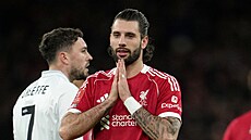 Zálo�ník Liverpoolu Dominik Szoboszlai slaví gól do sít� Barnsley.