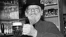 �i�kovské divadlo Járy Cimrmana se lou�í s Pavlem �Pafko� �ezá�em. (11. ledna...