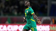 Senegalský fotbalista Sadio Mané slaví gól.