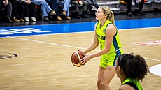 Petra Malíková z USK Praha p�i trestném hodu