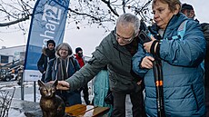 Na Sofijském nám�stí odhalili sochu kocoura Mike�e - populárního maskota...