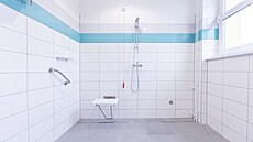 Stodská nemocnice má zmodernizované odd�lení sociální pé�e. Na snímku je sprcha...