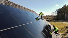 Skládaná krytina je dlouhodob� spolehlivá a její údr�ba z�stává jednoduchá